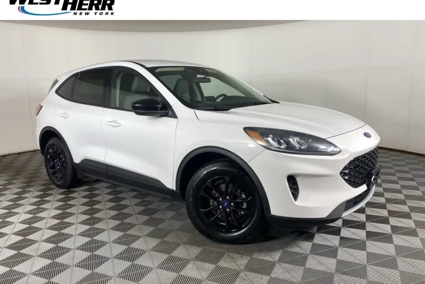 2020 Ford Escape SE Sport Hybrid photo 1
