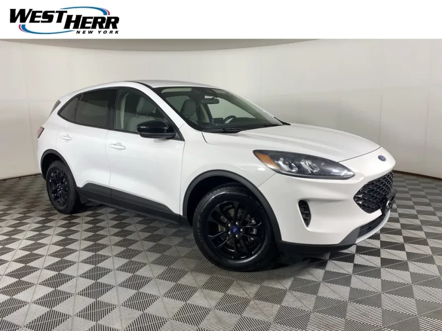 2020 Ford Escape SE Sport Hybrid photo 1
