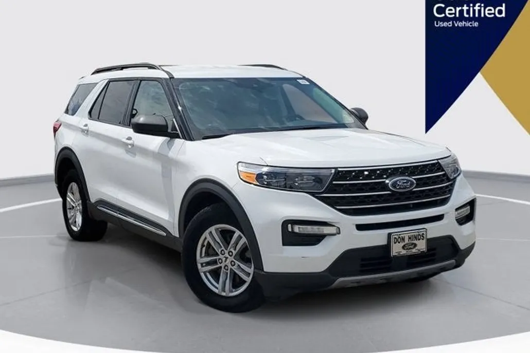 2022 Ford Explorer XLT photo 1