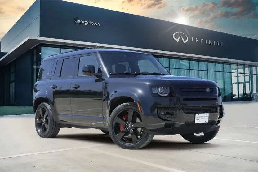 2023 Land Rover Defender X photo 1