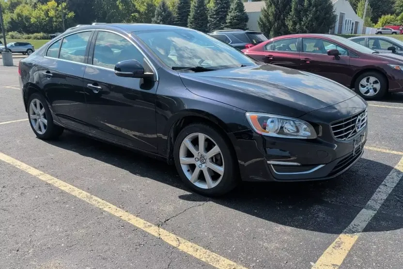 2016 Volvo S60 T5 Drive-E Premier photo 1