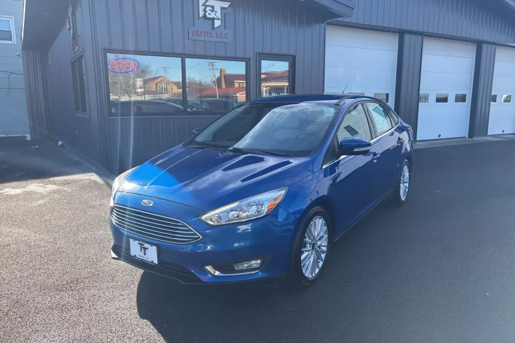 2018 Ford Focus Titanium photo 1