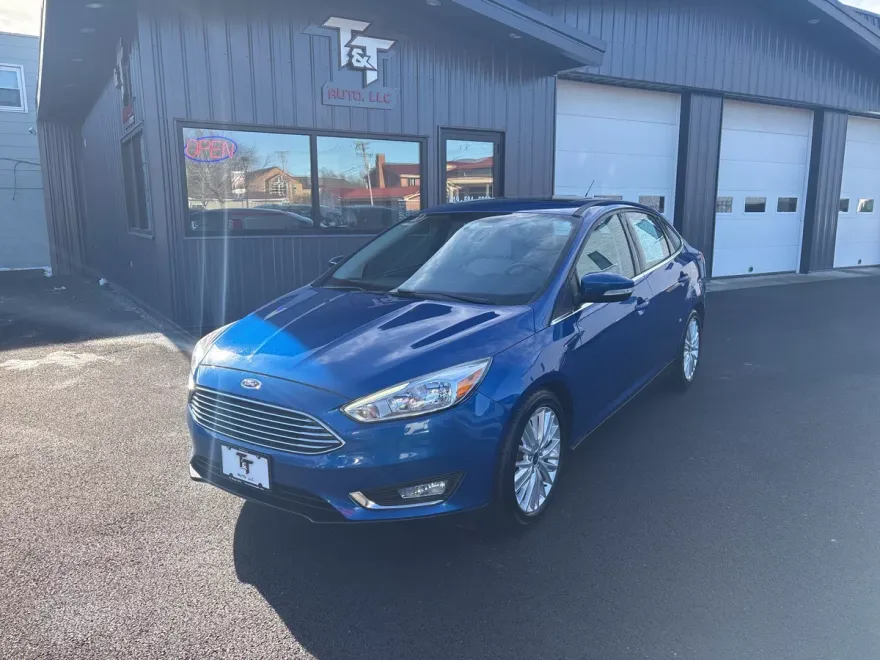 2018 Ford Focus Titanium photo 1