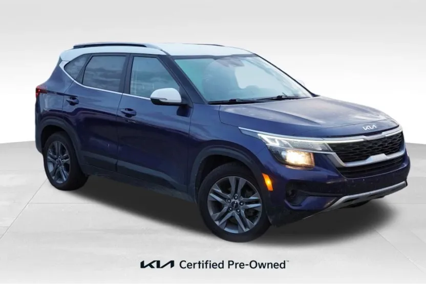 2023 Kia Seltos S photo 1