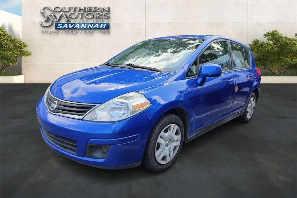 2012 Nissan Versa 1.8 S photo 1