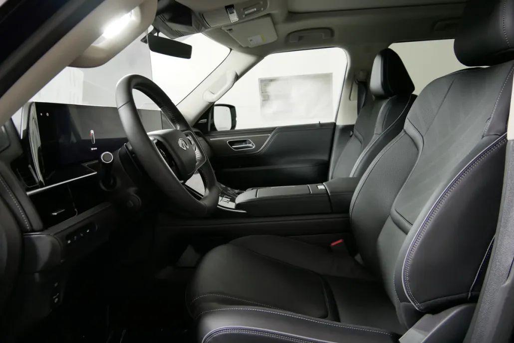 2025 Infiniti QX80 Luxe photo 1