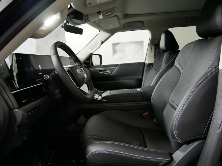 2025 Infiniti QX80 Luxe photo 1