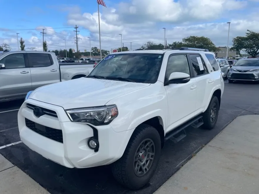 2020 Toyota 4Runner TRD Off-Road Premium photo 1