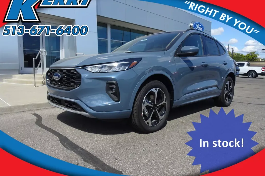 2024 Ford Escape ST-Line Select photo 1