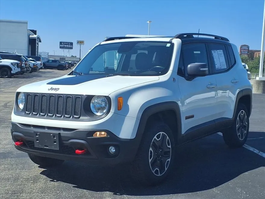2016 Jeep Renegade Trailhawk photo 1
