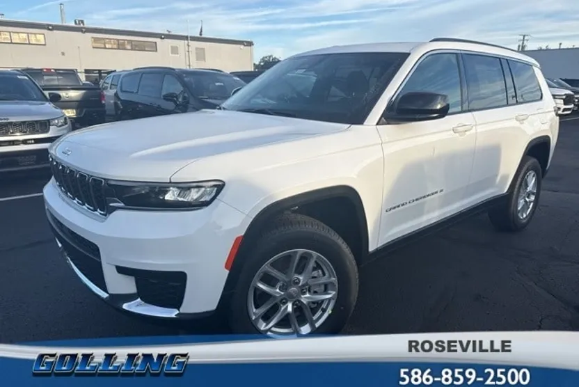 2025 Jeep Grand Cherokee Laredo photo 1