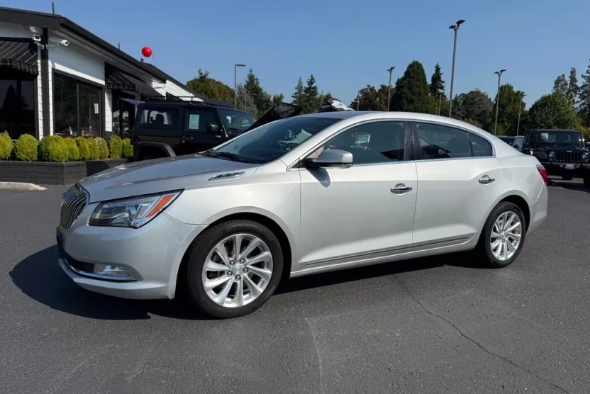 2015 Buick LaCrosse Leather photo 1