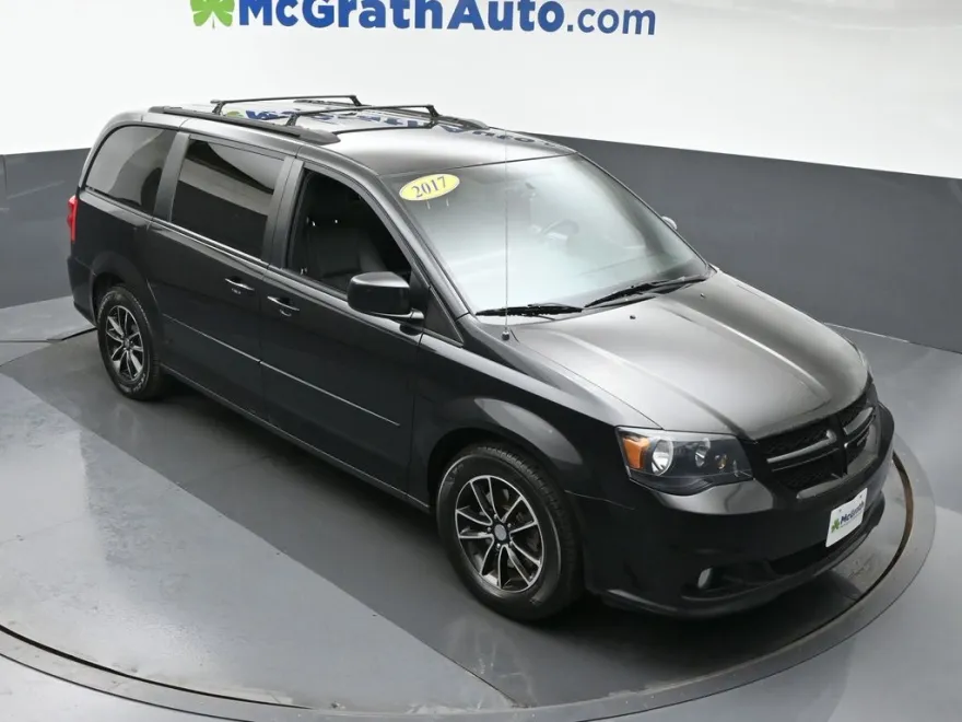 2017 Dodge Grand Caravan GT photo 1