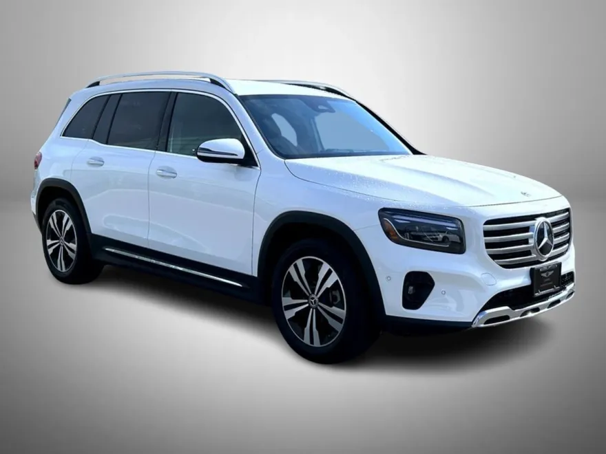 2024 Mercedes Benz GLB 250 photo 1