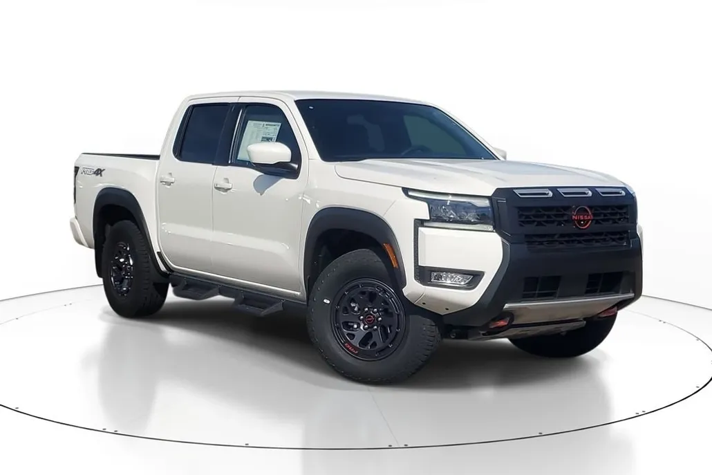 2026 Nissan Frontier Crew Cab PRO-4X photo 1