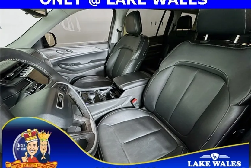2023 Jeep Grand Cherokee Limited photo 1