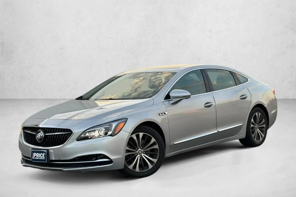 2018 Buick LaCrosse Premium photo 1