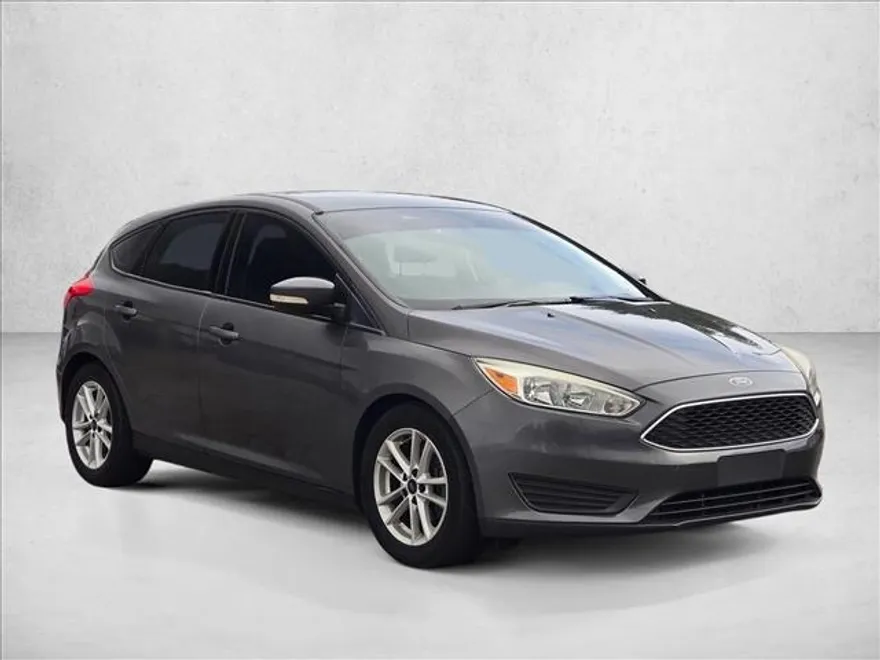 2015 Ford Focus SE photo 1