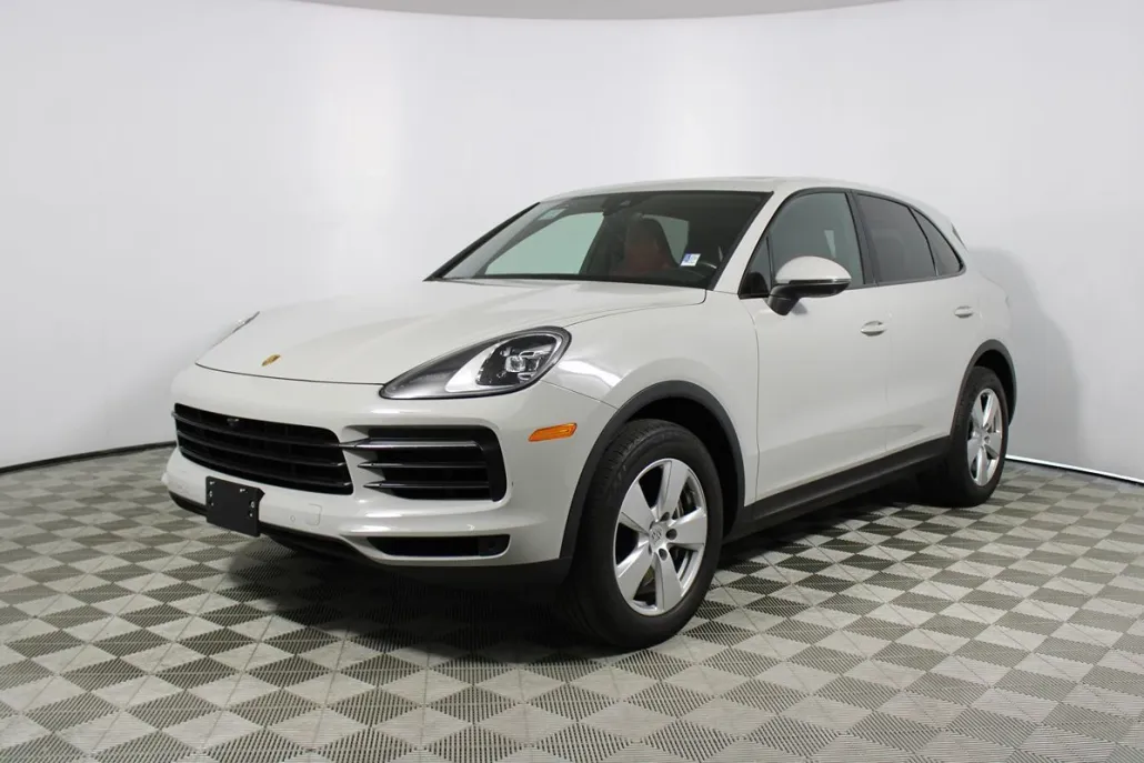 2022 Porsche Cayenne Base photo 1