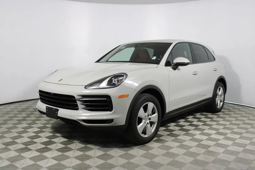 2022 Porsche Cayenne Base photo 1