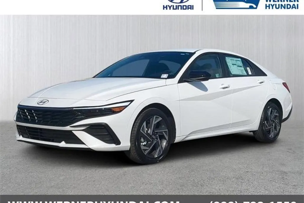 2025 Hyundai Elantra SEL Sport photo 1