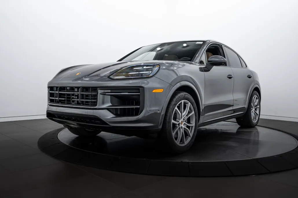 2025 Porsche Cayenne Coupe photo 1
