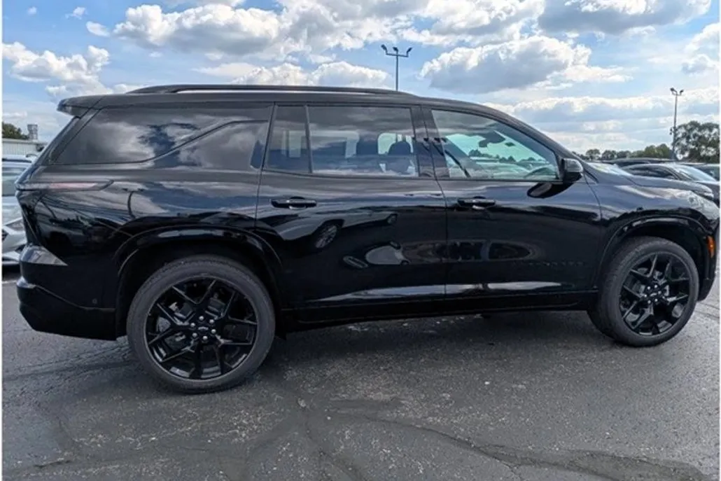 2026 Chevrolet Traverse RS photo 1