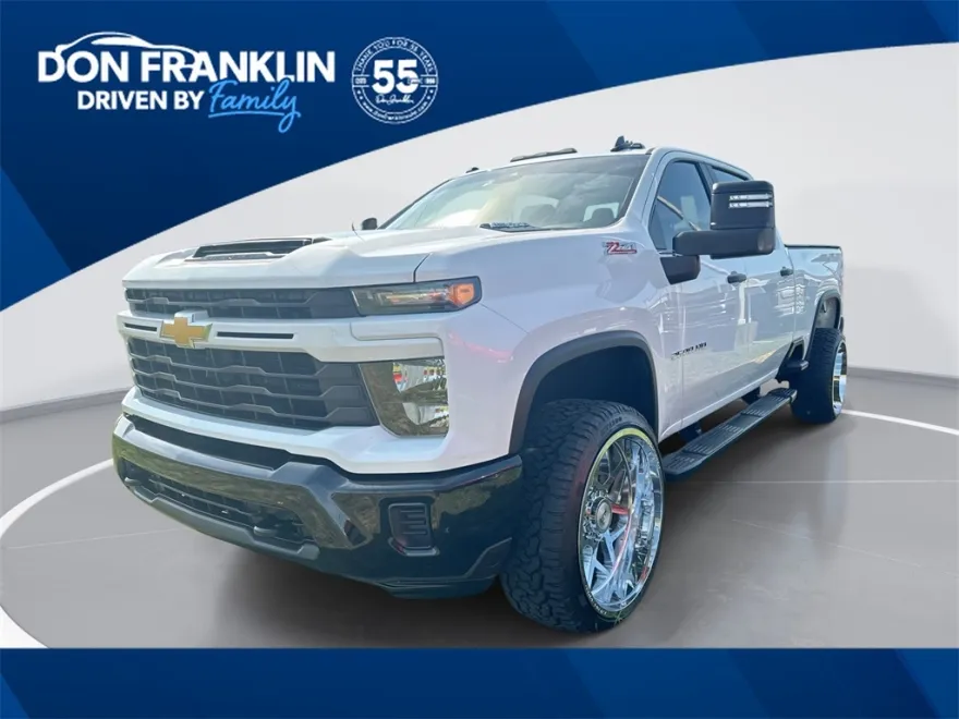 2024 Chevrolet Silverado 2500HD Custom photo 1