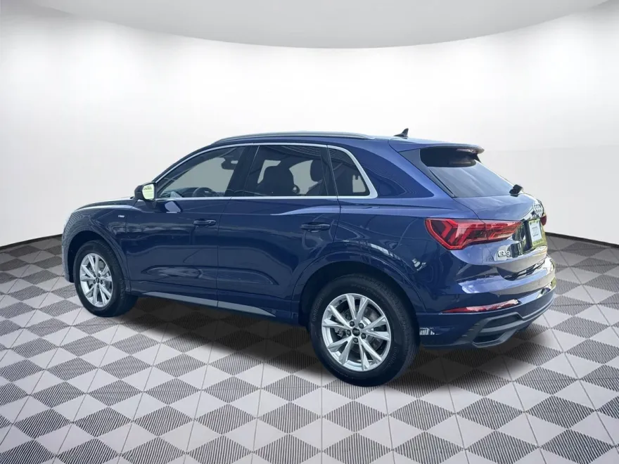 2025 Audi Q3 45 TFSI S line Premium photo 1