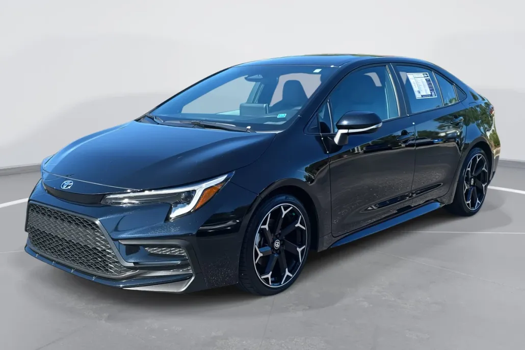 2025 Toyota Corolla SE photo 1
