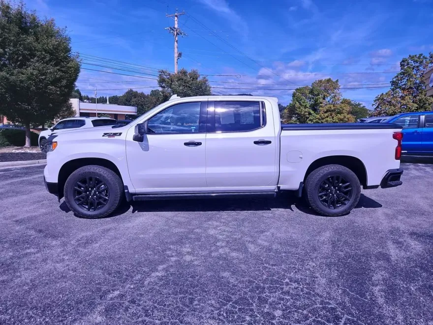 2022 Chevrolet Silverado 1500 LTZ photo 1