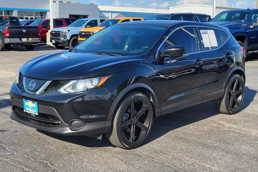 2019 Nissan Rogue Sport S photo 1