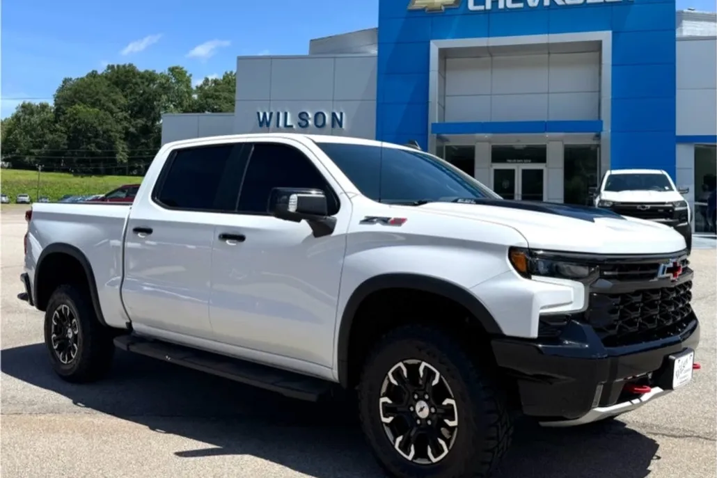 2022 Chevrolet Silverado 1500 ZR2 photo 1
