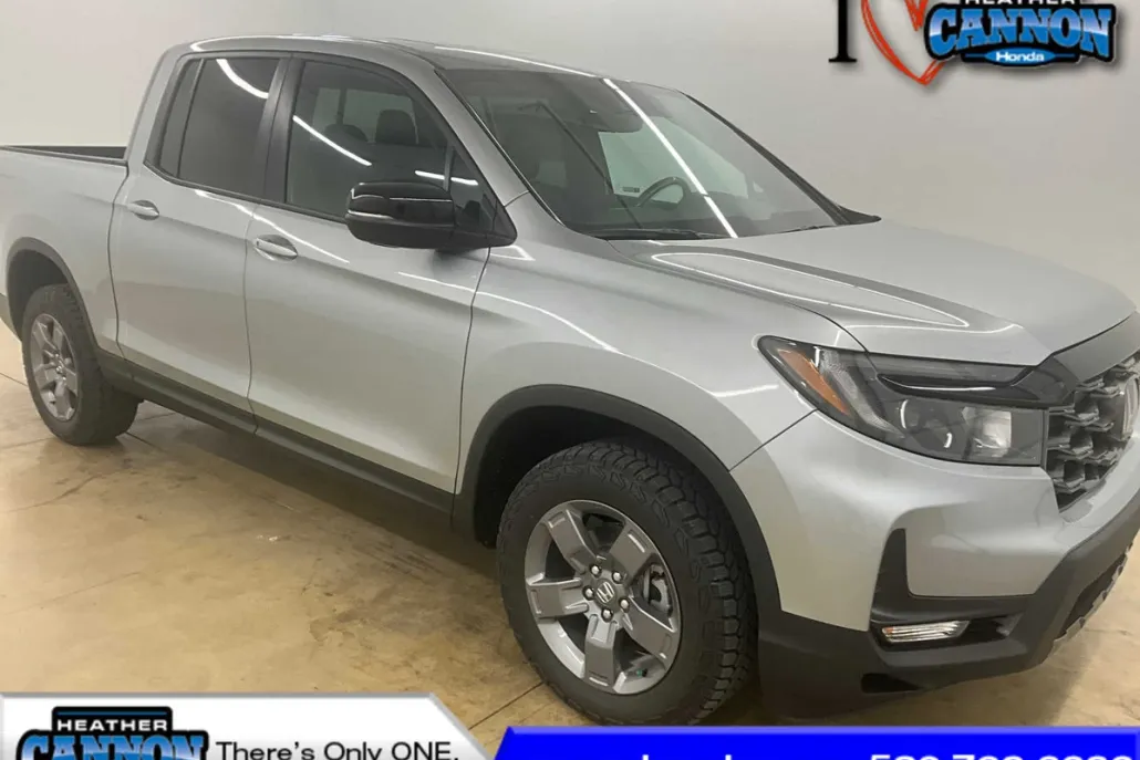 2025 Honda Ridgeline TrailSport photo 1