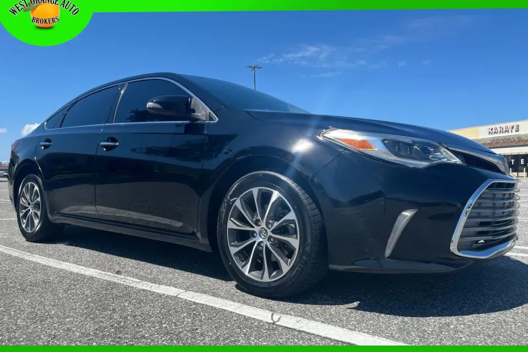 2018 Toyota Avalon Plus XLE Premium Touring Limited photo 1