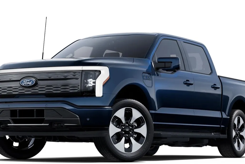 2025 Ford F-150 Lightning Platinum photo 1
