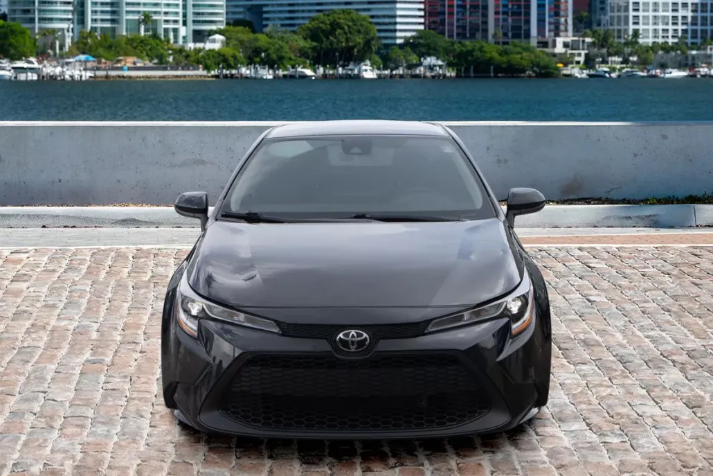 2022 Toyota Corolla LE photo 1