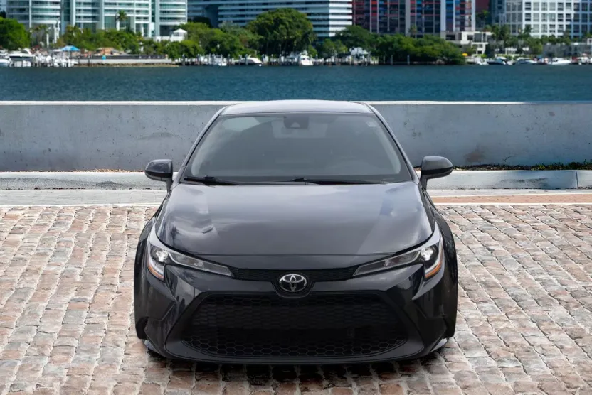 2022 Toyota Corolla LE photo 1