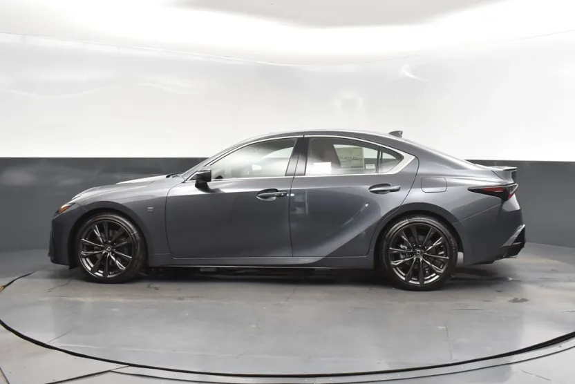 2025 Lexus IS 350 F SPORT photo 1