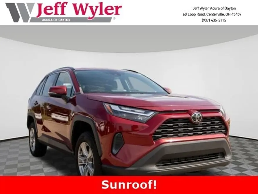 2022 Toyota RAV4 XLE photo 1