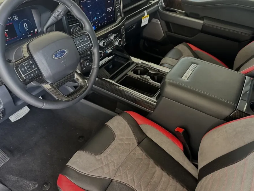 2024 Ford F-250 photo 7