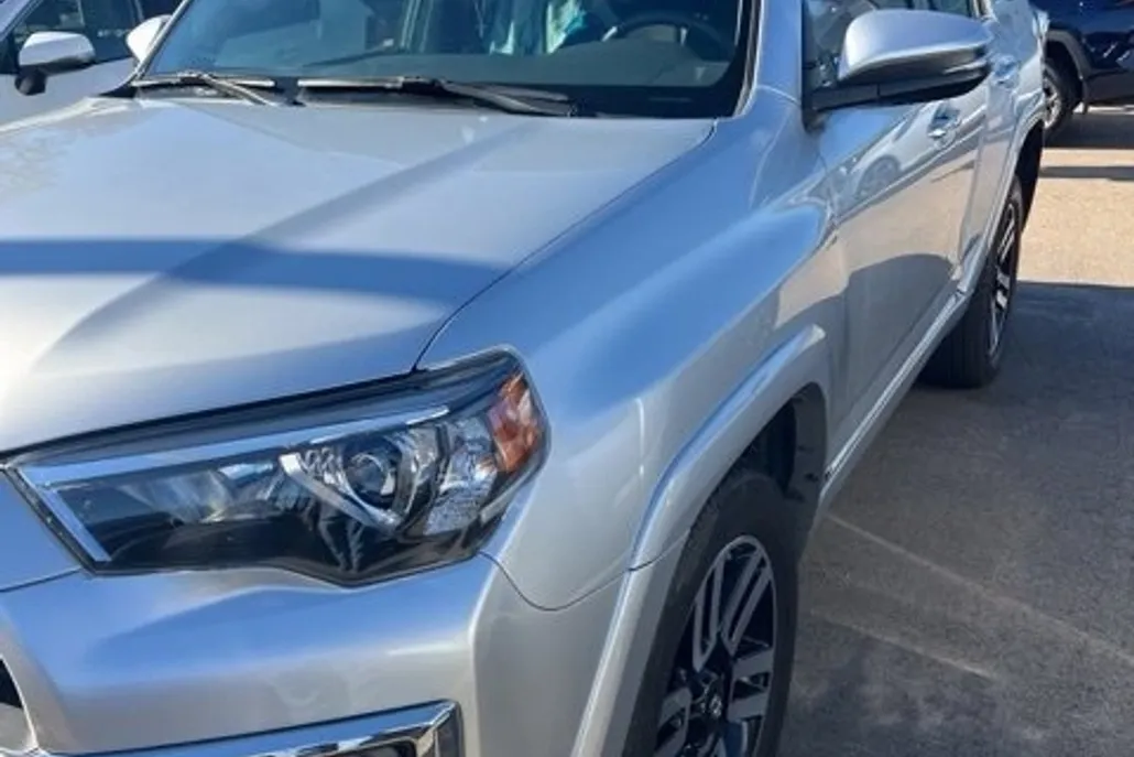 2021 Toyota 4Runner Limited photo 1