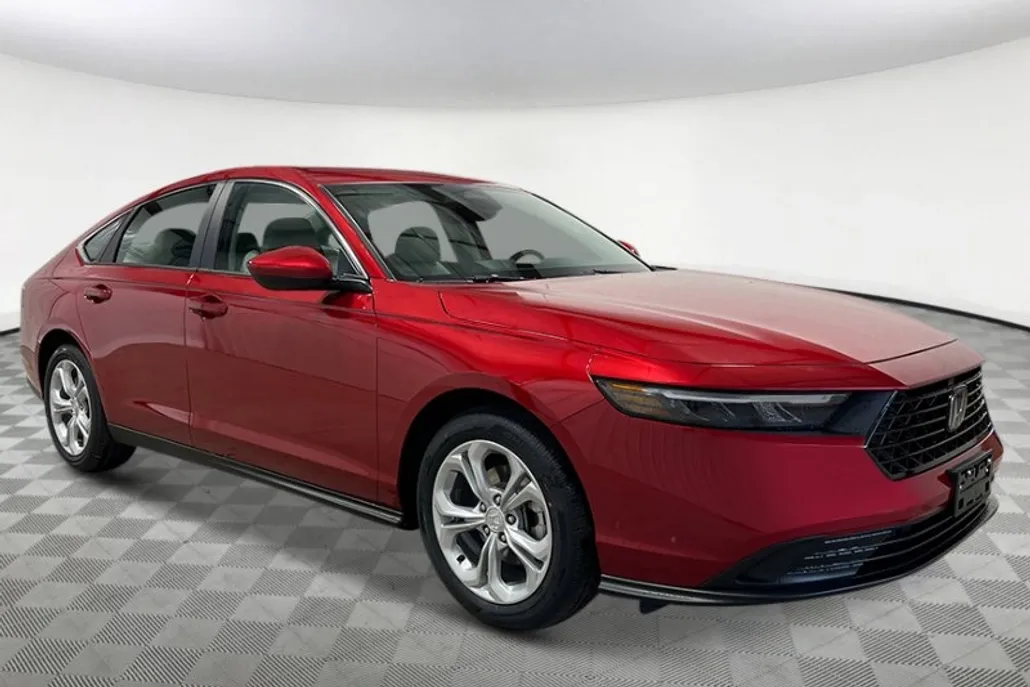 2025 Honda Accord LX photo 1