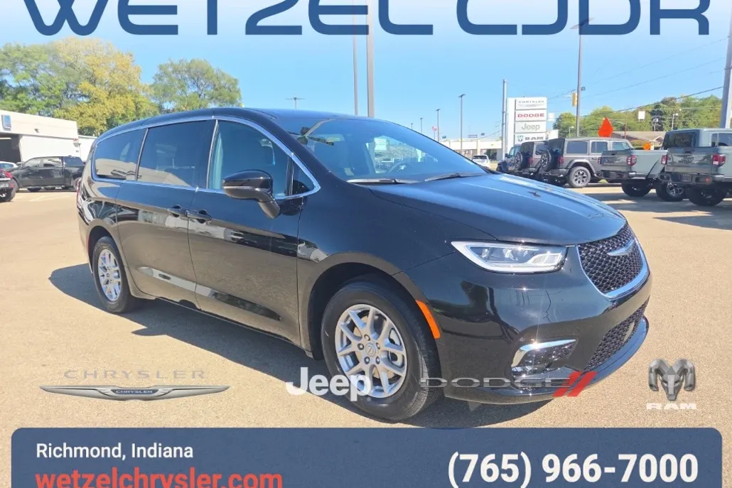 2026 Chrysler Pacifica photo 1