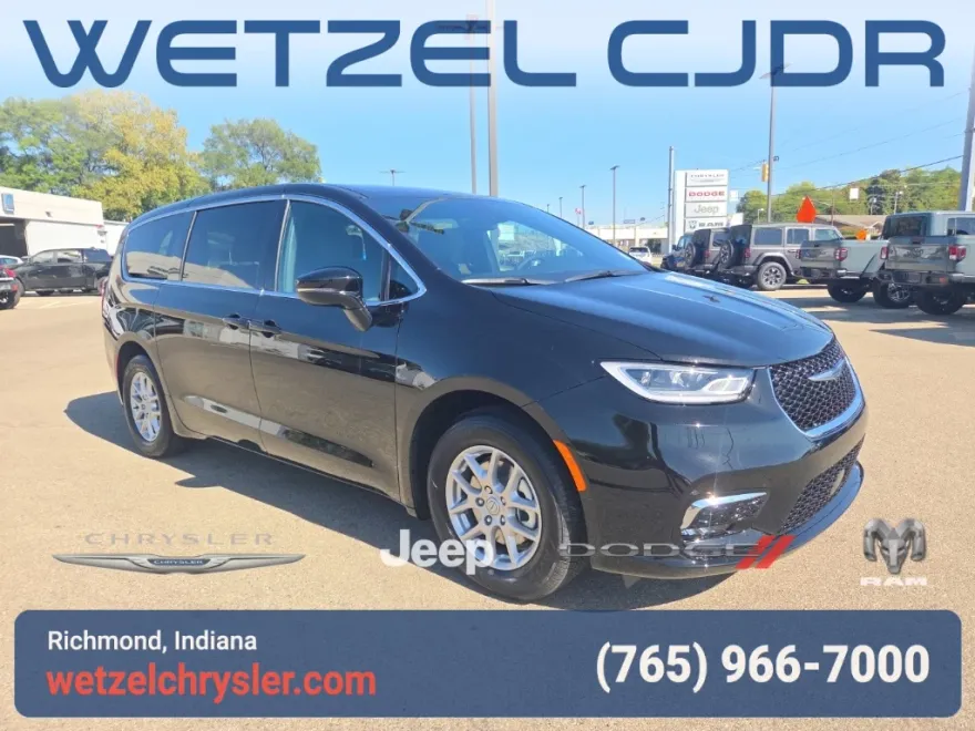 2026 Chrysler Pacifica photo 1