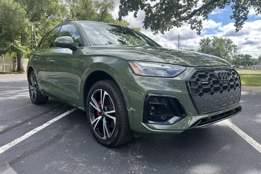 2025 Audi Q5 S line Premium Plus photo 1