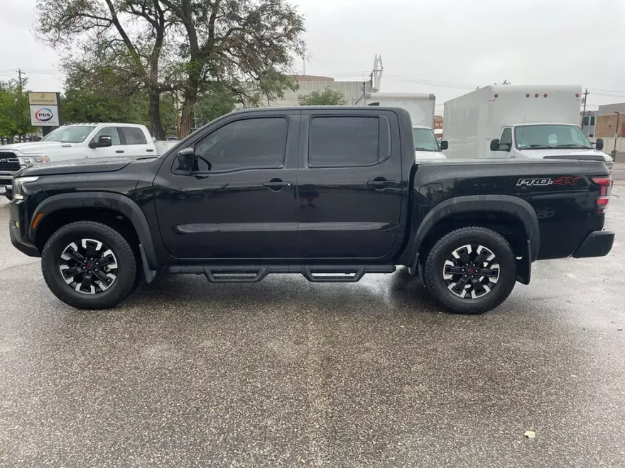 2023 Nissan Frontier PRO-4X photo 1