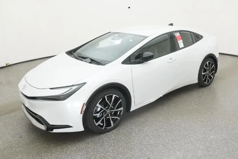2026 Toyota Prius Plug-in Hybrid XSE photo 1