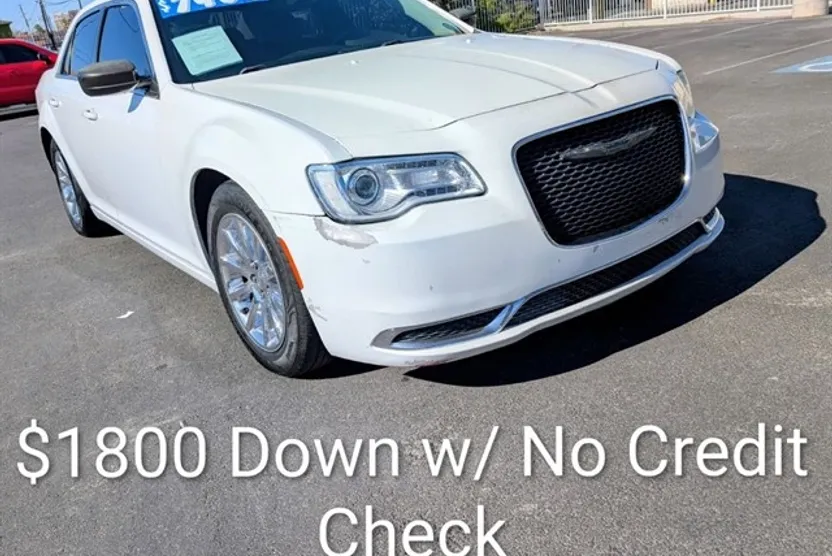 2015 Chrysler 300 Limited photo 1