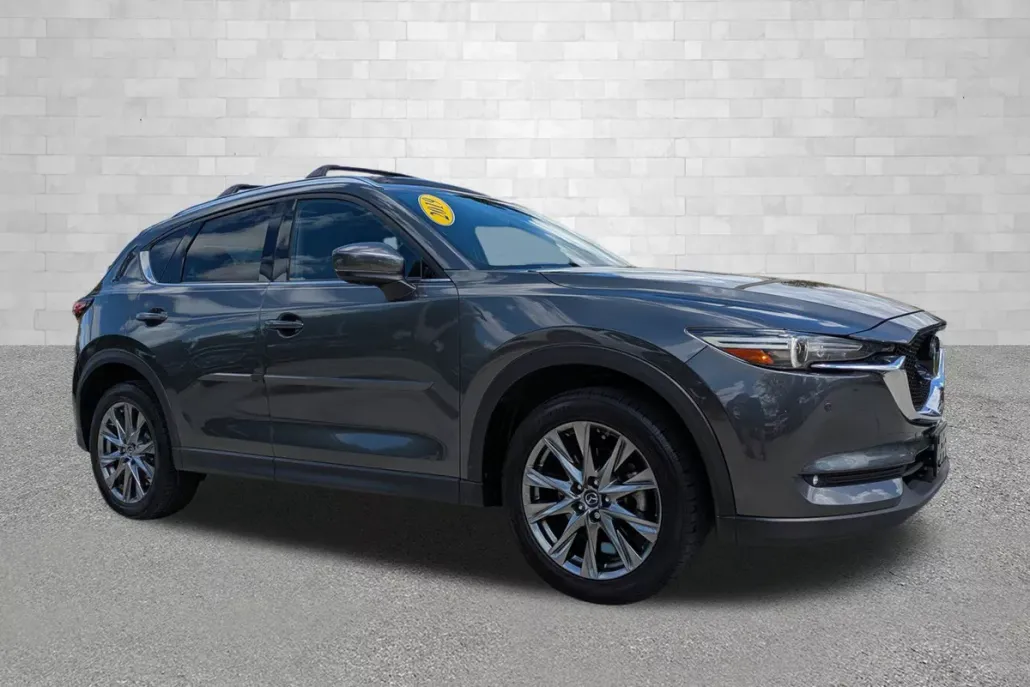 2019 Mazda CX-5 Signature photo 1